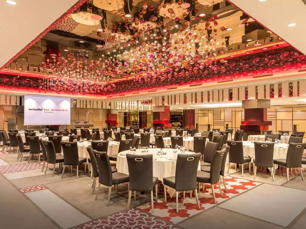 رستوران SWISS HOTEL BOSPHORUS